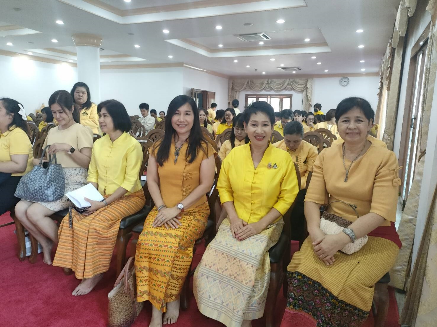 ร่วมพิธีเจริญพระพุทธมนต์เฉลิมพระเกียรติถวายพระพรชัยมงคลแด่พระบาทสมเด็จพระเจ้าอยู่หัวและพระบรมวงศานุวงศ์ ประจำปีพุทธศักราช 2568