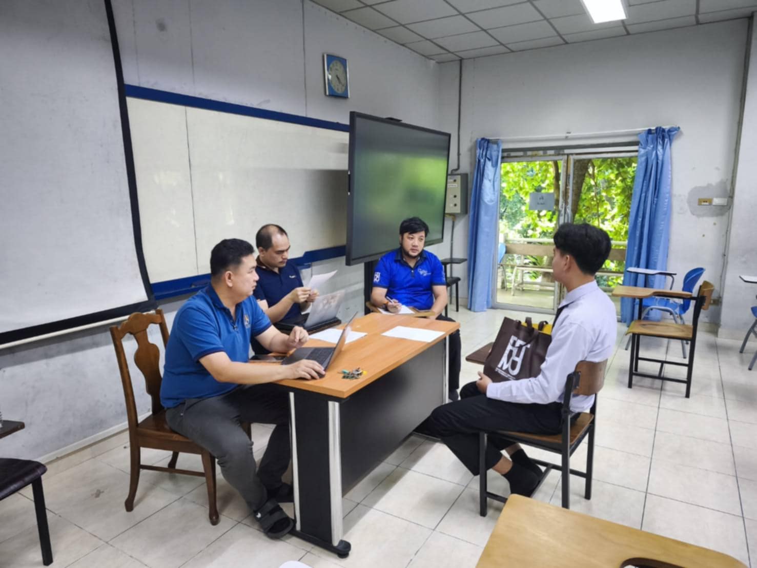 สอบสัมภาษณ์ เข้ารับนักศึกษา หลักสูตรวิศวกรรมคอมพิวเตอร์ (รอบที่ 2.2) ภาคพิเศษ